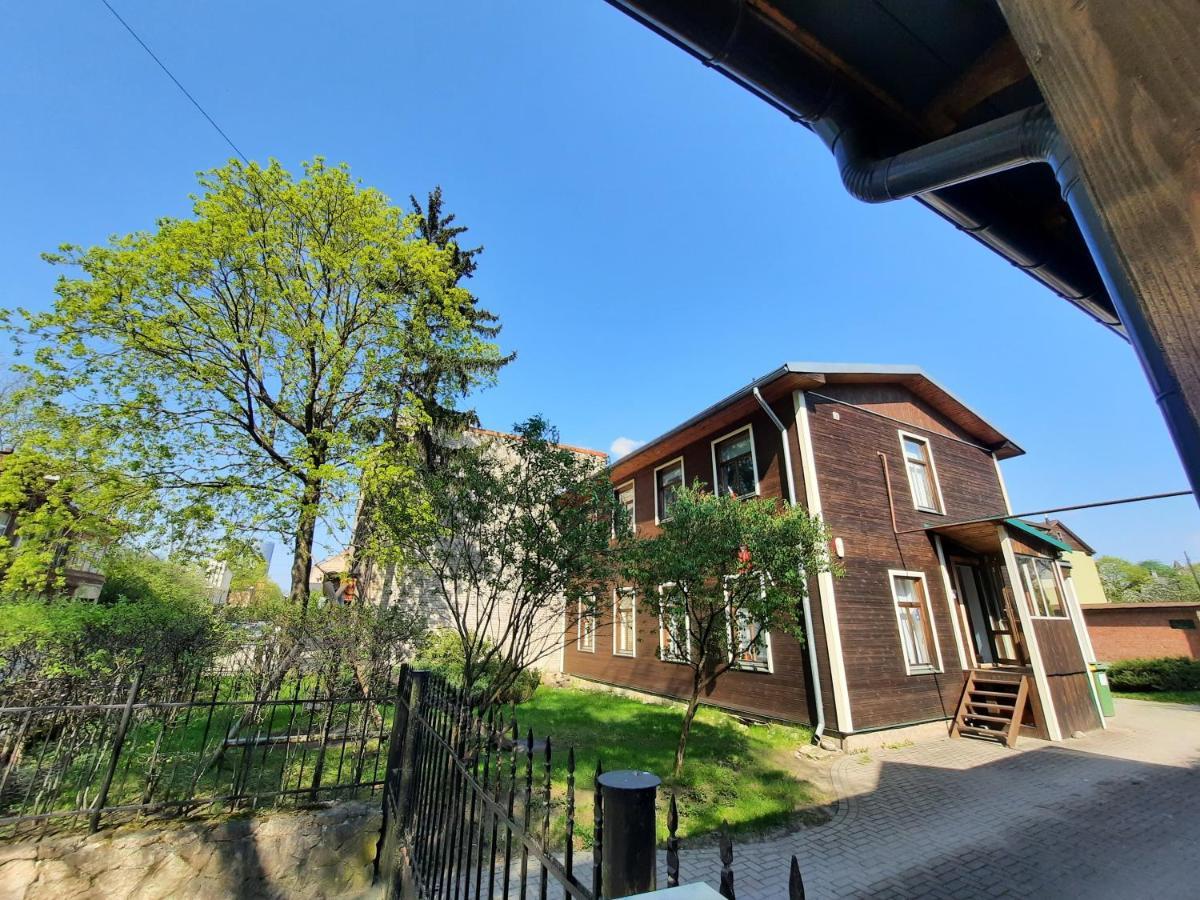 Wooden House Near City Center Рига Экстерьер фото