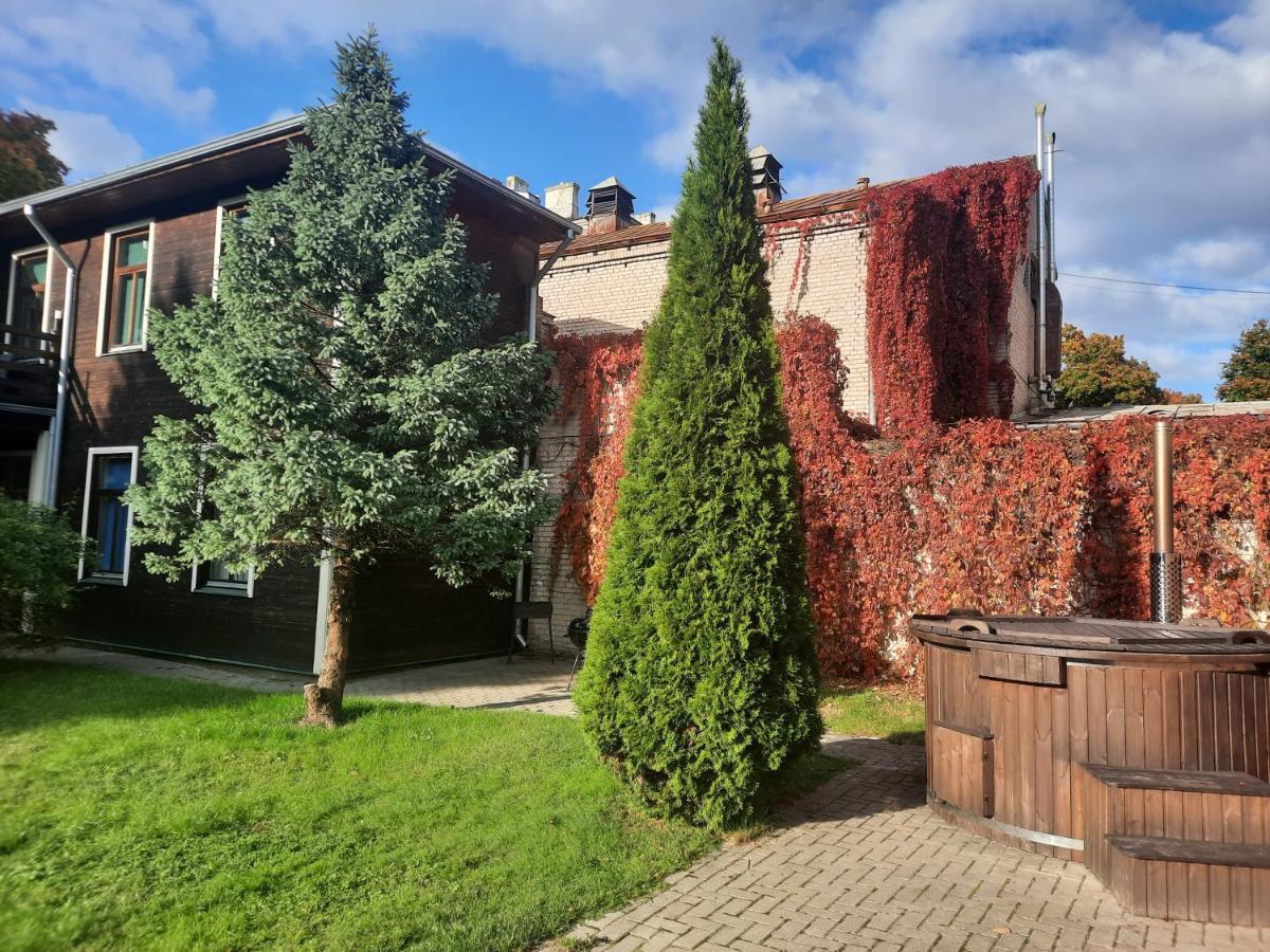 Wooden House Near City Center Рига Экстерьер фото